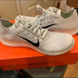 Nike Free RN Flyknit